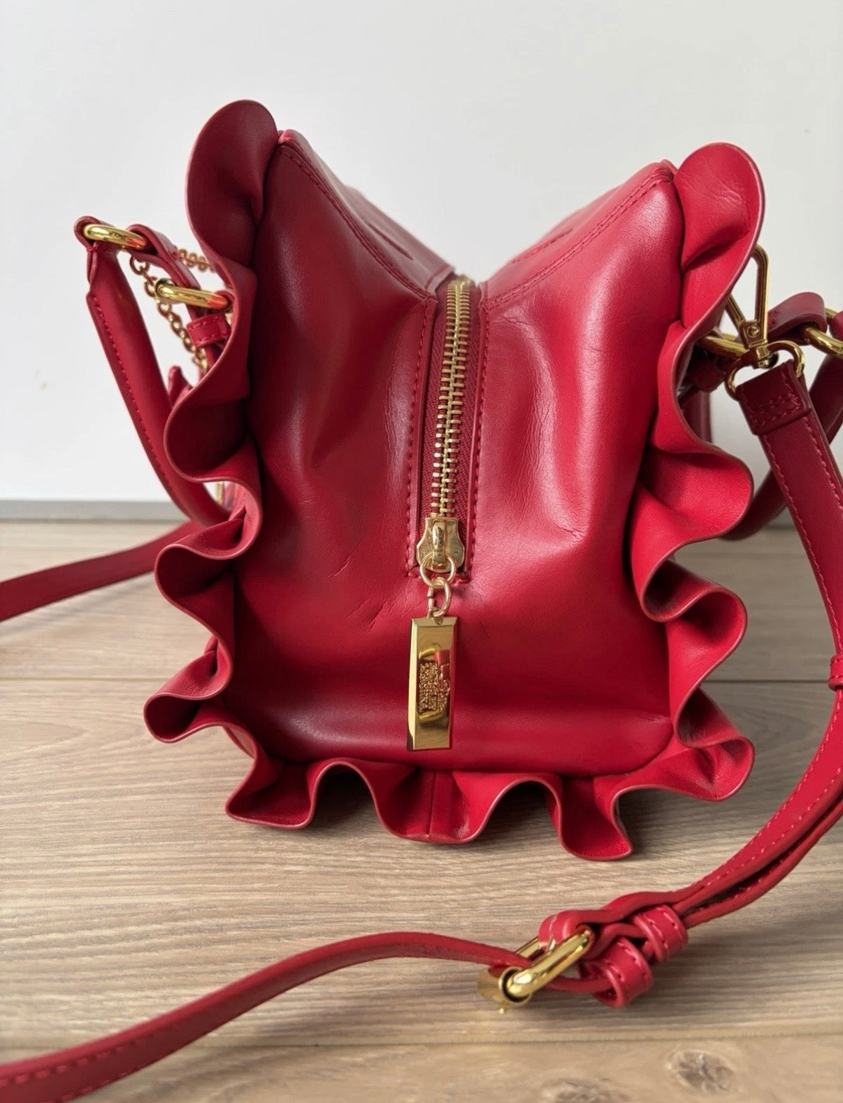 Mishka Badgley Red Leather Ruffle bow Satchel Top handle Zip Strap Vintage