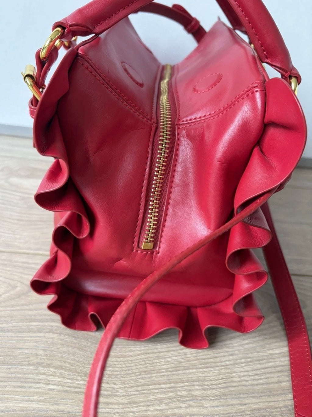 Mishka Badgley Red Leather Ruffle bow Satchel Top handle Zip Strap Vintage
